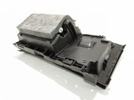 Opel Zafira C Glove box 