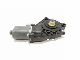 Hyundai i30 Front door window regulator motor 