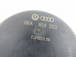 Volkswagen Golf IV Secondary air pump 