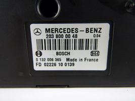 Mercedes-Benz C W203 Moteur verrouillage centralisé 