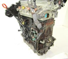 Volkswagen PASSAT B6 Silnik / Komplet 