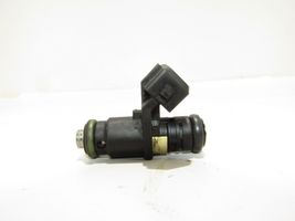 Renault Clio III Fuel injector 