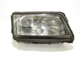 Audi A8 S8 D2 4D Lampa przednia 