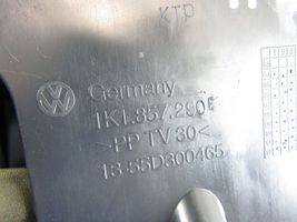 Volkswagen Golf VI Glove box 