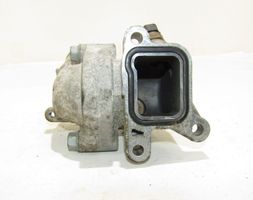 KIA Carens III Boîtier de thermostat 