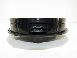 Volkswagen Touareg I Rear door speaker 