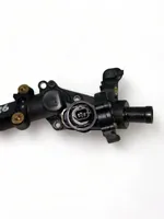 Mercedes-Benz A W176 Boîtier de thermostat 