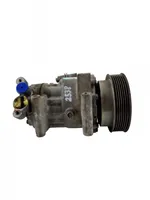 Renault Twingo II Air conditioning (A/C) compressor (pump) 