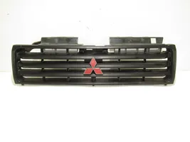 Mitsubishi Pajero Atrapa chłodnicy / Grill 