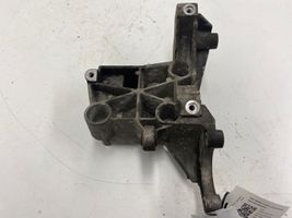 Audi A4 S4 B7 8E 8H Supporto di montaggio della pompa del servosterzo 059145169P