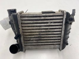 Audi A4 S4 B7 8E 8H Chłodnica powietrza doładowującego / Intercooler 8E0145805R