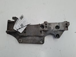 Volkswagen New Beetle Soporte del alternador 045903143C