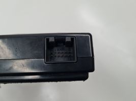 Volkswagen Golf VI USB-pistokeliitin 5N0035342D