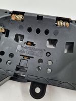 Audi A4 S4 B9 Klamka/wspornik zewnętrzny drzwi przednich 8W0837811A