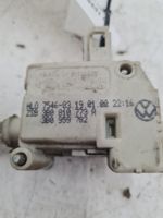 Volkswagen PASSAT B5 Fuel tank cap lock motor 3B0810773R