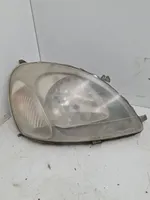 Toyota Yaris Lampa przednia 