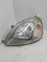 Toyota Yaris Lampa przednia 