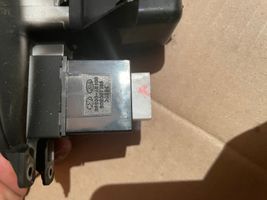 Hyundai H-1, Starex, Satellite Câble adaptateur AUX 932804H100