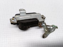 Mitsubishi Galant Motor de bloqueo de puertas MB546738