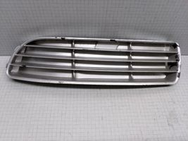 Audi A4 S4 B5 8D Grille inférieure de pare-chocs avant 8D0807345B