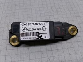 Mercedes-Benz S W220 Czujnik uderzenia Airbag 2208204426