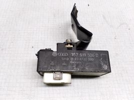 Volkswagen PASSAT B5 Coolant fan relay 357919506D