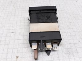 Volkswagen PASSAT B5.5 Seat heating switch 3B0963564C