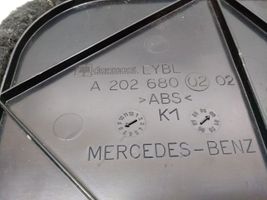 Mercedes-Benz C W202 Inne elementy wykończenia bagażnika A2026800202