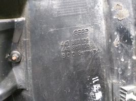 Audi 100 200 5000 C3 Обшивка передней двери 447867106