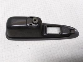 Volvo S40, V40 Support bouton lève vitre porte avant 821424