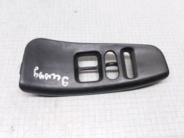 Nissan Sunny Support bouton lève vitre porte avant 8096150C00