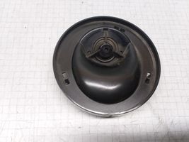 Volkswagen PASSAT B4 Altavoz de alta frecuencia en la puerta delantera 1H0035411