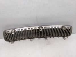 Volvo V70 Grille calandre supérieure de pare-chocs avant 9190385