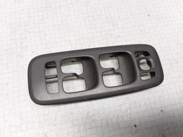 Volvo S60 Rivestimento pulsantiera finestrino della portiera anteriore 09193383