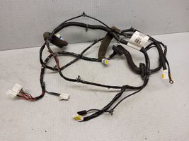 Nissan Primera Faisceau de câbles hayon de coffre 24051AV000