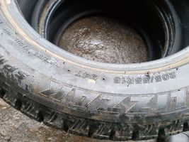 Opel Astra H Opony zimowe z kolcami R16 BRIDGESTONE