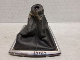 Toyota Corolla Verso E121 Revêtement pommeau de levier de vitesses cuir 58842