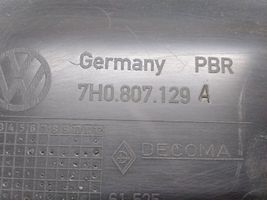 Volkswagen Transporter - Caravelle T5 Support de coin de pare-chocs 7H0807129A