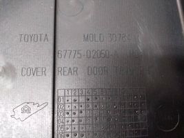 Toyota Corolla E120 E130 Boczki / Poszycie drzwi tylnych 6777502050A