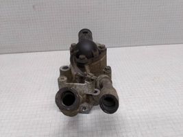 Nissan Almera N16 Termostaatin kotelo 130499F600