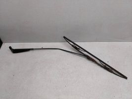 Opel Vectra B Front wiper blade arm 90504978