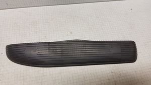 Volkswagen PASSAT B5.5 Altro elemento di rivestimento della portiera anteriore 3B0868134