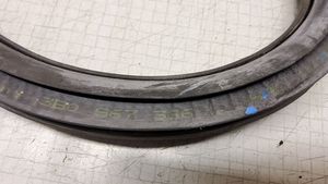 Volkswagen PASSAT B5.5 Front door rubber seal 3B0867366L