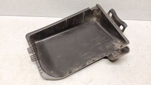 Volkswagen Polo IV 9N3 Coperchio/tappo della scatola vassoio della batteria 6Q0915429B