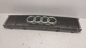 Audi 80 90 B3 Grotelės viršutinės 811853655D