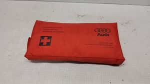 Audi A4 S4 B6 8E 8H Trousse de premiers secours 4B0860281