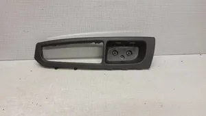 Fiat Bravo Altro elemento di rivestimento della portiera anteriore 735443256