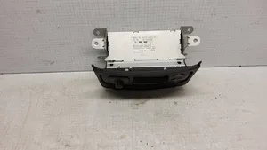 Toyota Yaris Verso Panel / Radioodtwarzacz CD/DVD/GPS 8611052030CO