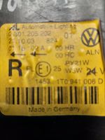 Volkswagen Touran I Lampa przednia 1T0941006D