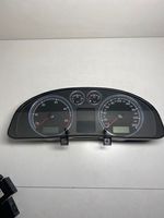 Volkswagen PASSAT B5.5 Geschwindigkeitsmesser Cockpit 3B0920829A